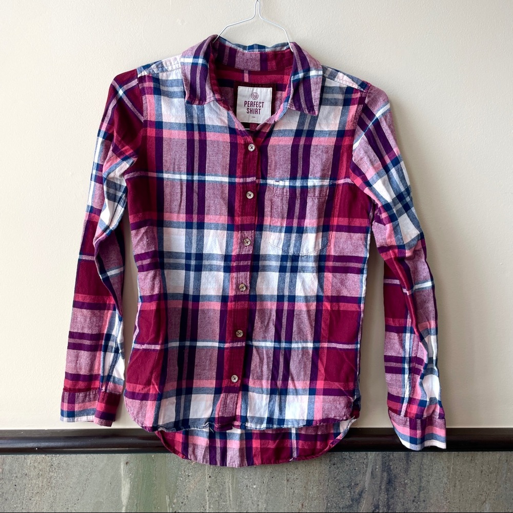 Small Women’s Red Button Up Flannel Long Sleeve